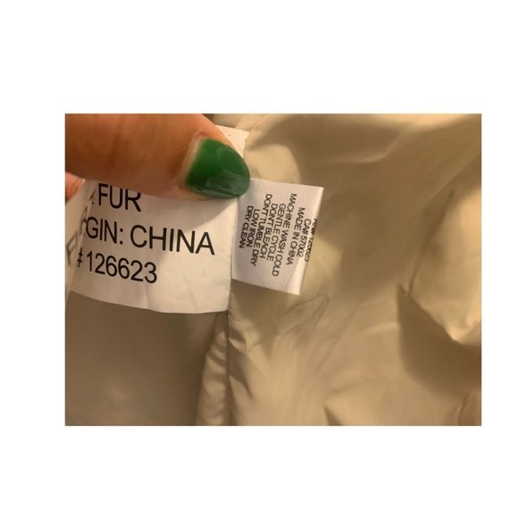 HUNTER Red Puffer Coat w/ Real Fox Fur Trim (Detachable) | Size S | Pre-Owned - Picture 14 of 14